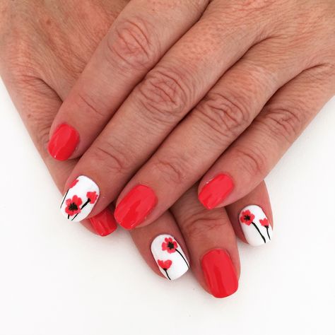 California Poppy Nails, Remembrance Day Nails Poppies, Remembrance Day Nail Art, Nail Art Poppy, Poppy Flower Nail Art, Poppy Flower Nails, Anzac Nails, Esthetics Tips, Red Poppy Nails