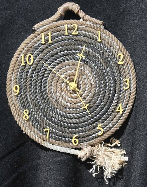 rope-clock Diy Rope Design, Tre Kunst, Diy Clocks, Rope Projects, Western Crafts, Rope Decor, Rope Diy, Cool Clocks, Diy Clock Wall