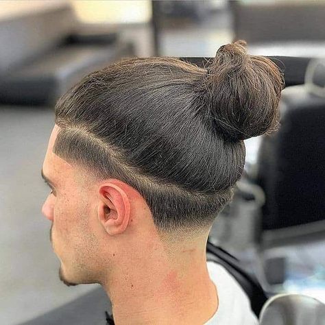 Undercut Fade Mens Long, Low Taper Fade Undercut, Low Fade Man Bun, Man Bun Taper Fade, Taper Manbun, Manbun Undercut Fade, Man Bun Taper, Undercut Long Hair Men, Fade Man Bun