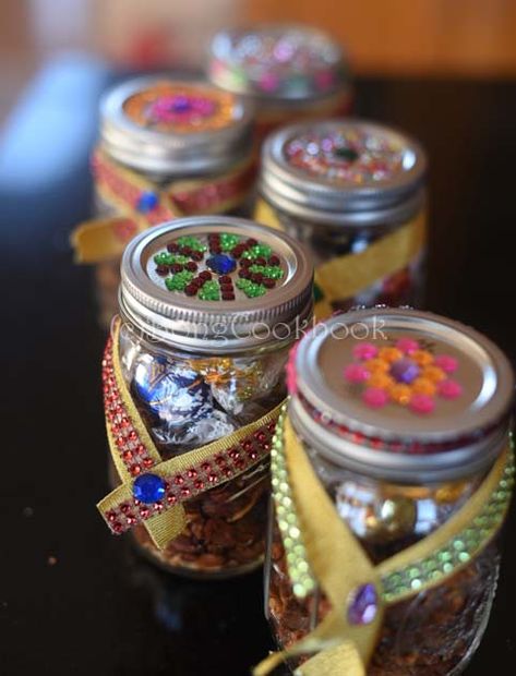 Bong Mom's CookBook: Diwali in a Jar -- or Spiced Nuts Indian Gift Basket Ideas, Diwali Return Gift Ideas, Diwali Mithai Box Ideas, Diwali Gift Packing Ideas, Diwali Gift Ideas Hampers Diy, Diwali Gift Box Ideas, Diwali Gift Basket Ideas, Diwali Gifting Ideas, Diwali Party Ideas