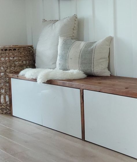 Ikea Dining Bench Hack, Ikea Besta Bench, Ikea Bench Seat Hack, Ikea Banquette Seating, Ikea Banquette, Banquette Ikea, Ikea Hack Bench, Nordli Ikea, Small Townhouse