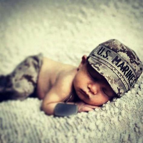 The Front Lines (30 Photos) - Suburban Men Usmc Baby, Marine Baby, Bebe Video, Military Baby, Marine Love, Foto Newborn, Military Kids, Military Love, Us Marine