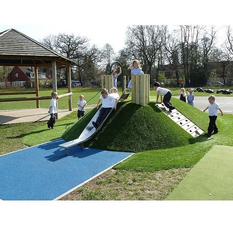 Church Playground, Artificial Grass Backyard, Playgrounds Architecture, Play Garden, Sensory Garden, Children Park, Playground Ideas, Play Ground, School Playground