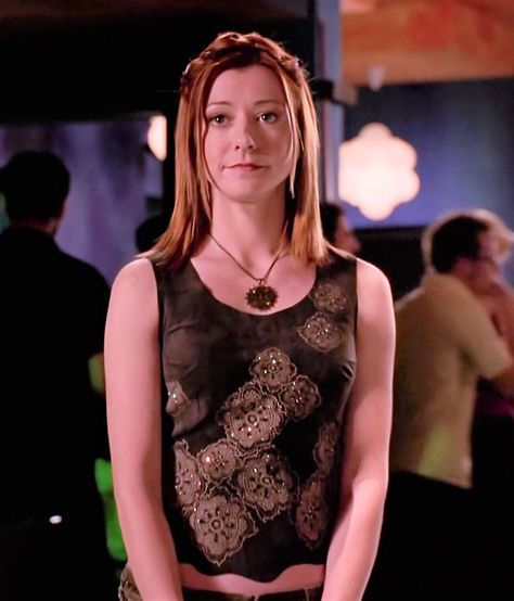 Willow From Buffy The Vampire Slayer, Buffy The Vampire Slayer Outfits Willow, Tara Buffy Outfits, Willow Outfits Buffy, Willow Buffy Outfits, Willow Buffy The Vampire Slayer Outfits, Willow Rosenberg Aesthetic, Willow Rosenberg Outfits, Willow Buffy The Vampire Slayer