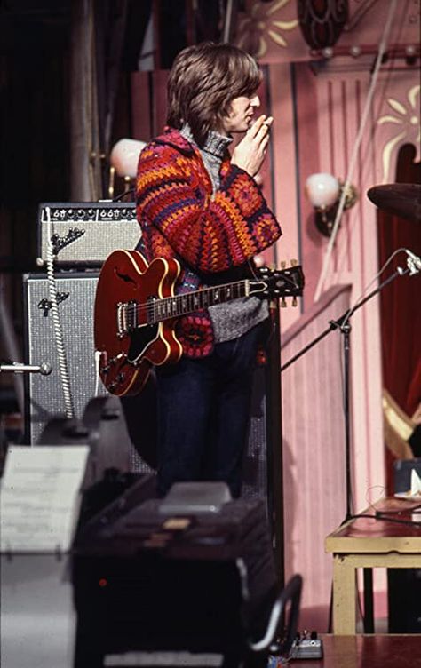 Eric Clapton Rock And Roll Circus, 60s Rock Fashion, Rolling Stones Outfit, Rock And Roll Circus, Mitch Mitchell, Derek And The Dominos, Gibson Es 335, Rock And Roll History, 60s Rock