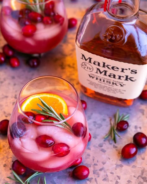 Cranberry Orange Bourbon Cocktail, Makers Mark Drink Recipes, Makers Mark Cocktails Easy, Drinks With Makers Mark, Makers Mark Cocktails, Cranberry Orange Cocktail, Bourbon Drink, Cranberry Drinks, Adult Beverages Recipes