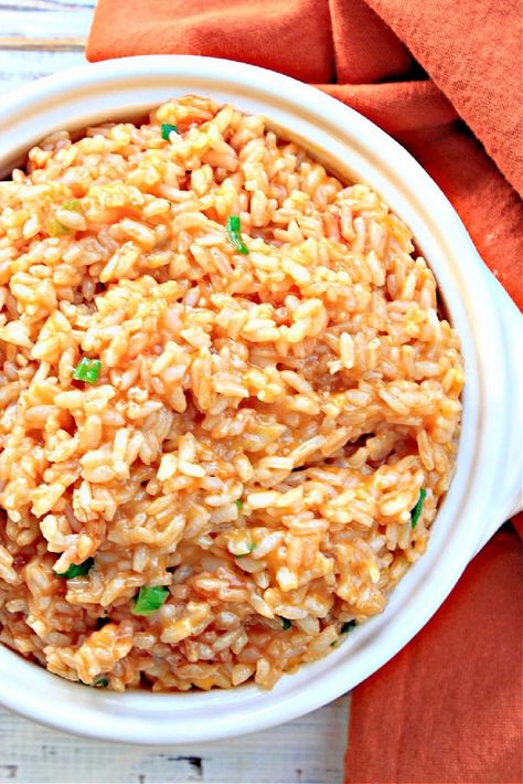 BBQ Cheesy Rice ~ A quick and easy side dish that pairs well with summer flavors. Great for potlucks and casual family dinners. Bbq Rice Side Dish, Rice Side Dishes For Steak, Barbecue Rice, Brown Rice Recipes Easy, Brown Rice Side Dish, Rice Dishes Easy, Rice Dishes Recipes, Rice Recipes Vegan, Grilled Cauliflower