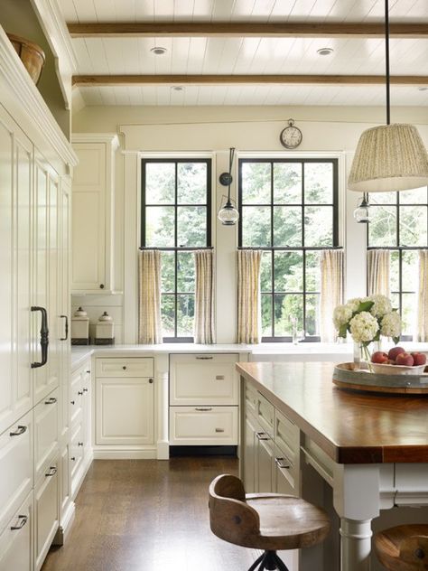 Kitchen Surrounded By Windows, Lots Of Windows Kitchen, Classic Southern Kitchen, Transitional Cottage Kitchen, Traditional Cottage Kitchen, Southern Kitchen Ideas, Kitchens With Windows, Kitchen Lots Of Windows, Traditional Southern Kitchen