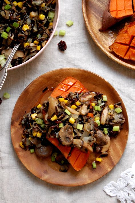 Wild Rice Sweet Potato, American Cuisine Recipes, Native American Recipes, Rice Sweet Potato, Native American Food, Native Foods, Culinary Cooking, Roasted Sweet Potato, America Food