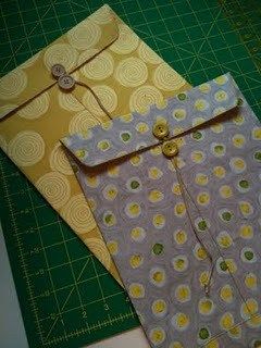 Tutorial: Fabric Envelopes – Quilting Fabric Envelopes, Envelope Tutorial, Fabric Envelope, Fabric Projects, Diy Fabric, Paper Projects, Diy Projects To Try, Sewing Inspiration, Sewing Fabric