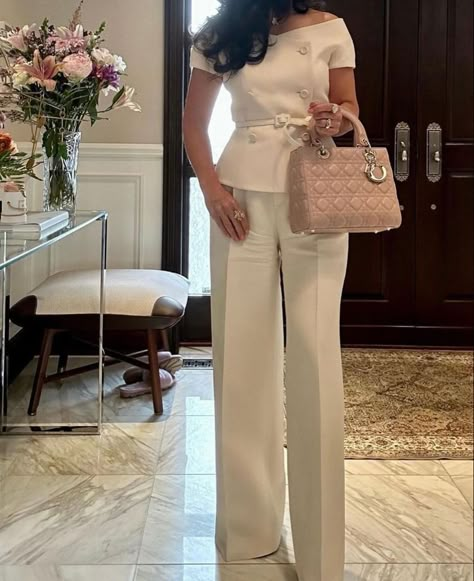 Birkin Mom Aesthetic Outfit, Trousers Outfit Women Classy, Classy Pants Outfits, Old Money Outfit Ideas, Workwear Women, Dinner Fall, Outfits Professional, Pants Bag, Classy Pants