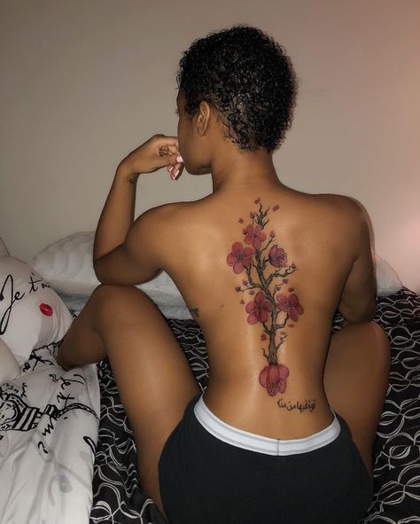 Jagua Henna, 16 Tattoo, Tattoo Butterfly, Snakebites, Black Girls With Tattoos, Tattoos For Black Skin, Red Ink Tattoos, Geniale Tattoos, Pretty Tattoos For Women