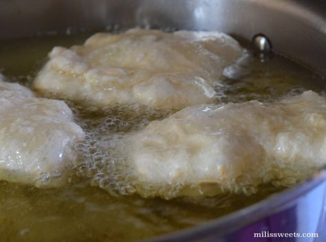 Italian Fried Dough, Italian Fries, Fried Bread Recipe, Peasant Food, Bread Dough Recipe, Italian Holiday, Fry Bread, Fried Dough, Italian Bread