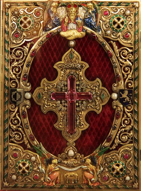 Gothic revival book cover (?) | by Kotomi_ Medieval Books, Ancient Books, Vintage Book Covers, Book Of Hours, Beautiful Book Covers, Gold And Red, Book Cover Art, Illuminated Manuscript, Medieval Art