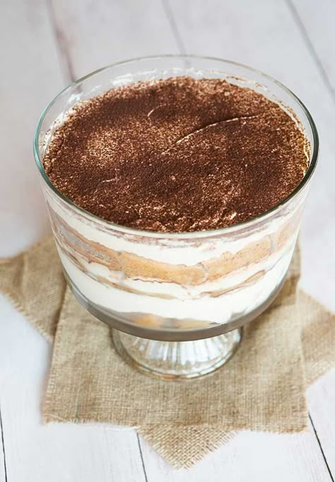 Easy Tiramisu Trifle - All the wonderful flavors of a classic tiramisu but without the fuss of making custard! | browneyedbaker.com Tiramisu Bowl Recipe, Tiramisu Recipe Trifle, Pound Cake Trifle Desserts, Pound Cake Trifle Recipes, Tiramisu Trifle Recipe, Tiramisu Trifle, Easy Tiramisu, Classic Tiramisu, Easy Tiramisu Recipe