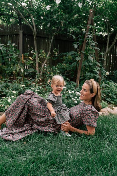 Fall Dress Code - Julia Berolzheimer Dusty Pink Style, Mother Daughter Photoshoot, Stop And Smell The Flowers, Julia Berolzheimer, Fall Lookbook, Mommy Daughter, Fall Photoshoot, Fall Dress, Mom Daughter