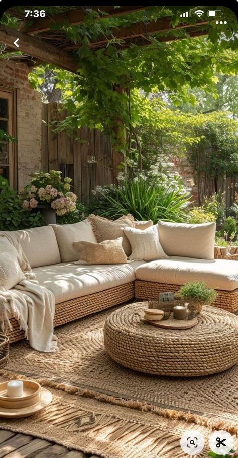 Salalah, Outdoor Living Room, Outdoor Patio Decor, Backyard Patio Designs, Backyard Oasis, Outdoor Rooms, Backyard Decor, Outdoor Design, Garden Room