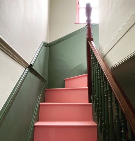 🧡 PINK STAIRS 🧡 It’s been a while since I shared these, but who loves pink stairs? Would you dare to be so bold? I love the green and pink and my living room leading into my kitchen is reminding me of this colour combo - pink and green should always be seen! . . . #pinkstairs #pinkandgreen #daretobebold #colourfulstairs #colourfulhomes #colourfulhomesofinsta #ipswichsuffolk #suffolkcreatives #nbinteriorsuk #hallway #stairs #pinkhouse #ihavethisthingwithpink #sassyhomestyle #creativehomes #fu... Pink Stairs, Edwardian Hallway, Pink Hallway, Painted Floorboards, Stairs Colours, Hallway Stairs, Hallway Colours, Green Hallway, Staircase Remodel