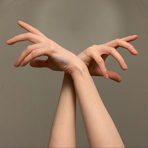 Anime Knife Pose Base, Hand Poses For Drawing, Reaching Out Pose Reference Side Profile, Dynamic Hands Reference, Hand Reference Study, Hand Reference Pictures, Elegant Hands Reference, Two Hands Tied Together Drawing, Hand Art Reference Photo