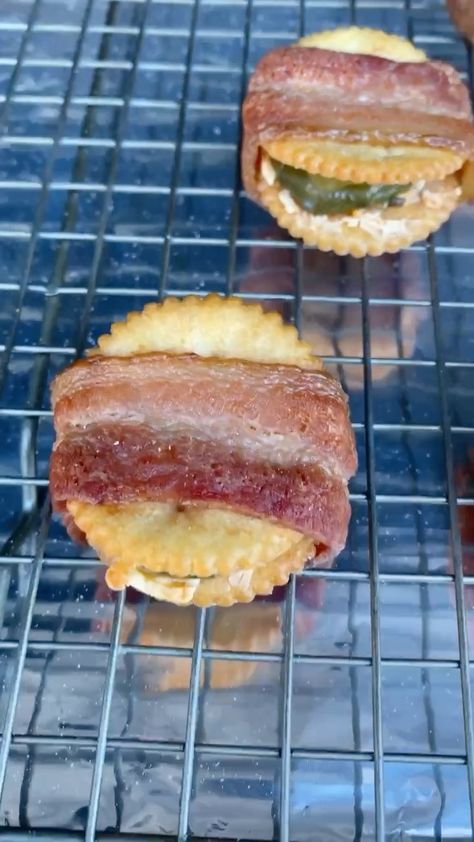 Ritz Jalapeno Popper Bites, Ritz Cracker Jalapeno Popper, Bacon Wrapped Ritz Crackers, Jalapeno Popper Appetizer, Bacon Wrapped Pickles, Tasting Spoons, Jalapeno Popper Bites, Pickle Wraps, Pickle Appetizers