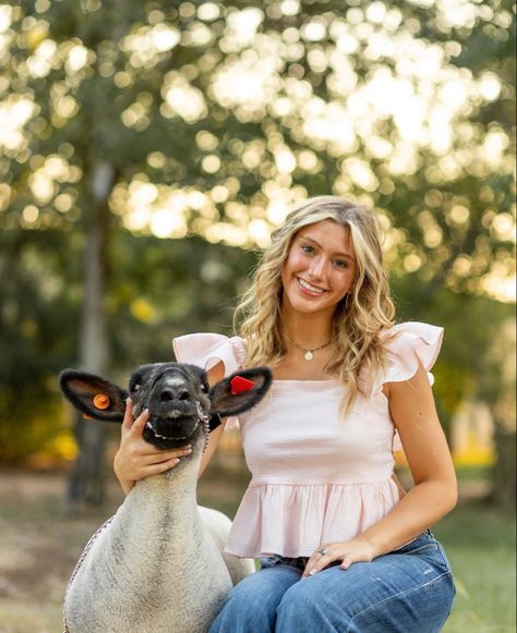 Jean Jacket Senior Pictures, Livestock Showing Outfits, Show Lamb Photoshoot, Senior Pictures With Show Lamb, Goat Show Outfits, Livestock Show Outfits Sheep, Senior Picture Ideas Livestock, Senior Picture Ideas Ffa, Sheep Showmanship