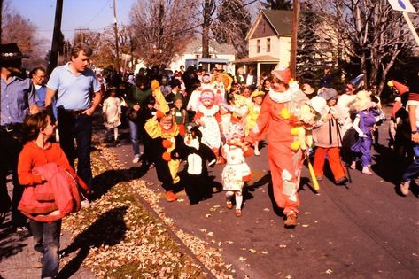 Halloween In The 80s, 90’s Halloween, Halloween In 2000s, Halloween 2000s Childhood, Early 2000s Halloween, 2000 Halloween, 2000s Halloween Nostalgia, Halloween In The 90s Nostalgia, 1980s Halloween