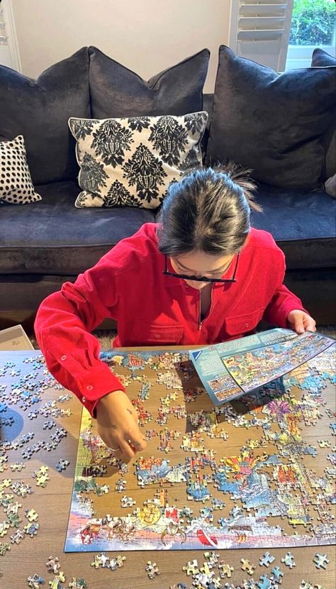 Doing Puzzles Aesthetic, Free Time Activities Aesthetic, Puzzling Aesthetic, Puzzle Date, Puzzle Aesthetic, Friend Activities, Story Ideas Pictures, Time Activities, All I Ever Wanted