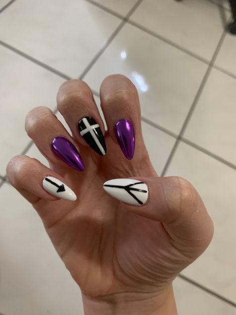 My Huntress inspired nails from DC Comics. Nightwing Nails, Inspired Nails, Nightwing, Cool Nail Art, Nail Ideas, Hair And Nails, Dc Comics, Nail Art, Comics