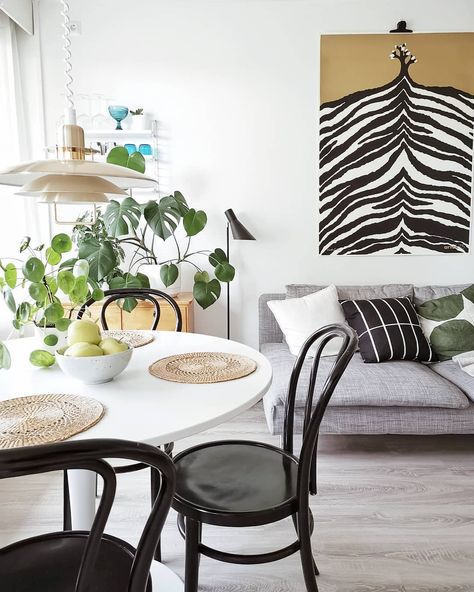 Ikea Livingroom, Marimekko Home, Scandi Interiors, Small Space Design, Scandinavian Home, Scandinavian Style, Dining Area, Small Spaces, Living Room Decor