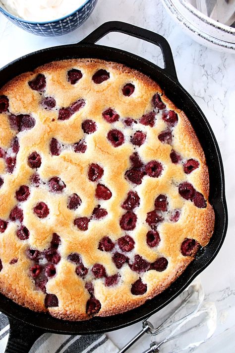 Berry Breakfast Cake, Raspberry Cobbler Recipe, Fresh Raspberry Desserts, Fresh Raspberry Recipes, Raspberry Cobbler, Breakfast Cake Recipes, Raspberry Desserts, Berry Breakfast, Raspberry Pie