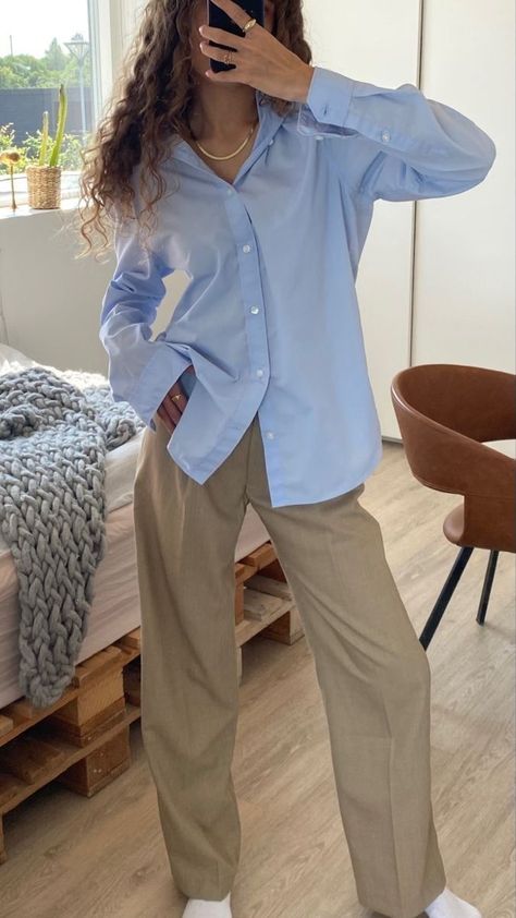 Blue Shirt Outfits Women, Blue Shirt Women Outfit, Scandi Girl Style, Women Shirt Outfit, Shirt Outfits Women, Boyfriend Shirt Outfits, Shirt Women Outfit, Blue Oversized Shirt, Aesthetic Capsule Wardrobe