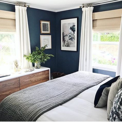 Navy Bedroom Wood Furniture, Wood Blinds Bedroom, Bedroom Window Ideas, Navy Bedroom, Bedroom Blinds, Woven Wood Shades, Blinds Curtains, Curtain Pole, Bedroom Walls