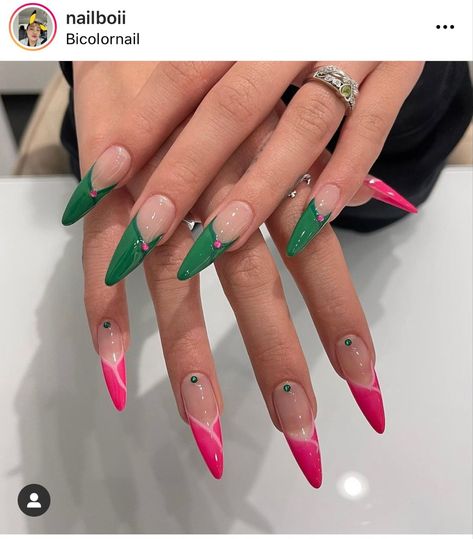 Nails Growth, Beach Nails Art, Nails Art Tutorial, Cute Almond Nails, Pink Stiletto Nails, Beach Nail Art, 2023 Beach, Emerald Nails, Beach Nail