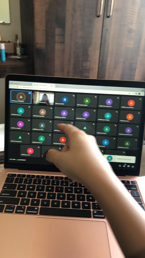 Online Class Aesthetic Pictures, Online Class Snap, Meeting Snap, Nandi Hills, Almirah Designs, Medical Wallpaper, Snap Friends, Snap Streak, Best Friends Shoot