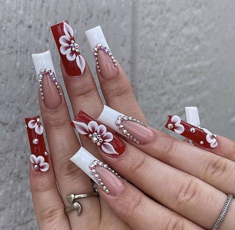 Red And Silver Square Nails, Graduation Nails Burgundy, Rose Theme Nails, White And Red Acrylic Nails Ideas, Gold And Red Nails, Gold Nails Prom, Nails Mexican, Red Wedding Nails, Red And Silver Nails