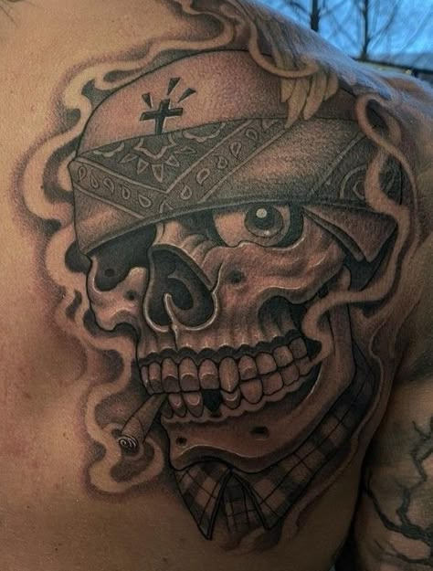 Chicano Skull Tattoo, Chicano Tattoos Gangsters, Cholo Tattoo, Bird Tattoo Neck, Mexican Skull Tattoos, Front Neck Tattoo, Chicanas Tattoo, Chicano Style, Cool Tattoo Drawings