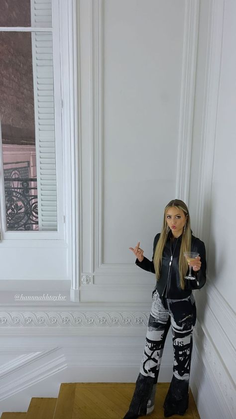 Hannah Harrell Dress, Hannah Taylor Outfits, Hannah Harrell Aesthetic, Melbourne Fits, Hannah Harrell Outfits, Ig Selfies, Hannah Harrell, Paris Fashion Week 2022, Hannah Taylor