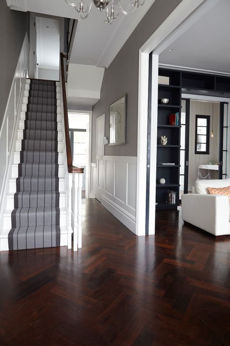 georgianadesign: Brynmaer Rd. residence, SW London, UK. Blakes... Victorian Staircases, Victorian Hallway, Hall Flooring, Hardwood Stairs, Hallway Inspiration, Hallway Flooring, Casa Country, Hallway Designs, Hal Decor