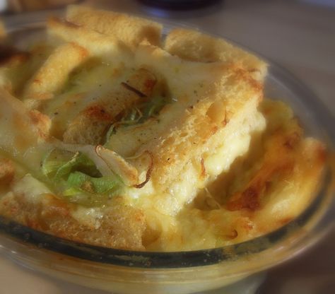 Caerphilly Cheese, Top Cook, Welsh Food, Savoury Bread, Bread Crust, Cheese Pudding, English Recipes, Savory Bread Puddings, Welsh Recipes