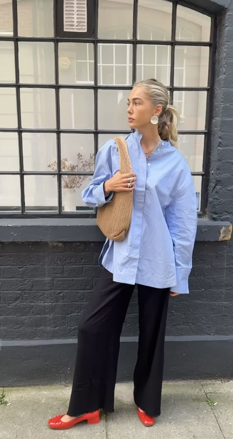 Line Shirts Women Outfit, Blue Button Down Shirt Outfit Casual, Blue Button Down Shirt Outfit Work, Oversized Blue Button Down Shirt Outfit, Light Blue Button Up Shirt Outfit, Blue Dress Shirt Outfit, Blue Linen Shirt Outfit, Blue Button Down Outfit, Elegant Oversized Blue Shirt