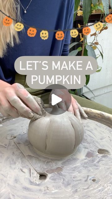 Pumpkin Pottery, How To Make Ceramic, Pumpkin Bowls, Wheel Throwing, Pottery Handbuilding, Snowman Faces, Slab Pottery, Thrown Pottery, Pottery Wheel