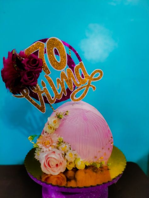 Flower Design Cake, Circle Flower Design, Circle Flower, Design Cake, Different Cakes, Cake Designs, Flower Design, Flower Designs, Birthday Cake