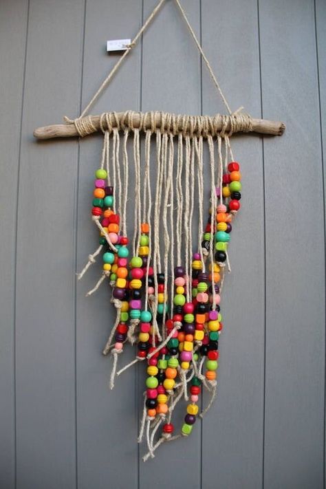 Whimsical Yard, Colorful Mobile, Crafts By Month, Carillons Diy, Mobile Craft, Hantverk Diy, Diy Wind Chimes, Driftwood Crafts, Camping Crafts