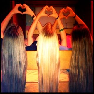 Hand Hearts, 2 Besties, Claire Abbott, Friend Photography, Best Friends Sister, Sister Pictures, Love My Best Friend, Friends Photo, Best Friend Photography