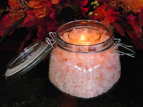 DIY Himalayan Salt Candle Holder Jar Project Learn how to make your own DIY Himalayan Salt Candle Holder Jar! These enchanting candle jars feature Himalayan Pink Salt click here which emit an invit... Himalayan Salt Lamp Diy, Small Votive Candle Holders, Himalayan Salt Candle Holder, Himalayan Salt Candle, Salt Candle Holder, Salt Candle, Holiday Dinner Table, Jar Candle Holder, Glass Votive Holders