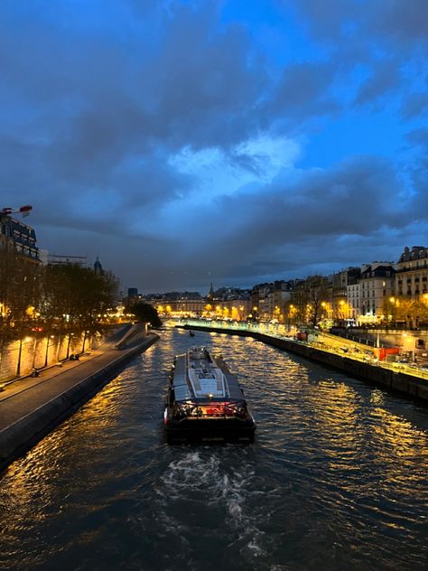 Paris Cruise Aesthetic, France Night Aesthetic, France Aesthetic Night, Paris At Night Aesthetic, Travel Widget, Night Paris Aesthetic, Europe At Night, European Nights, Paris Night Aesthetic