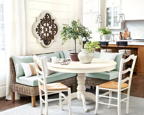 Best Breakfast Nook Ideas for a Small Kitchen | How to Decorate Shabby Chic Dining Room, Breakfast Nook Ideas, French Country Dining Room, Chic Dining Room, Shabby Chic Dining, Country Dining Rooms, French Country Dining, Nook Ideas, Kitchen Nook