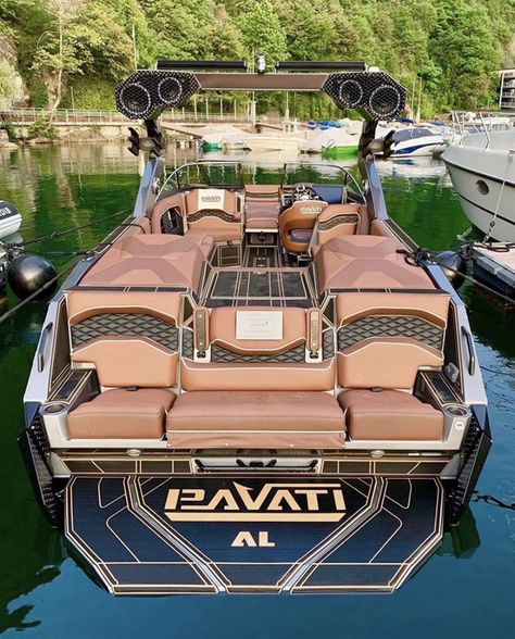 Luxury Boat Aesthetic, Nice Fishing Boats, Yatch Boat Luxury Inside, Luxury Pontoon Boats, Luxury Fishing Boat, Luxury Yacht Interior, Wakeboard Boats, Boats, Ski Boats