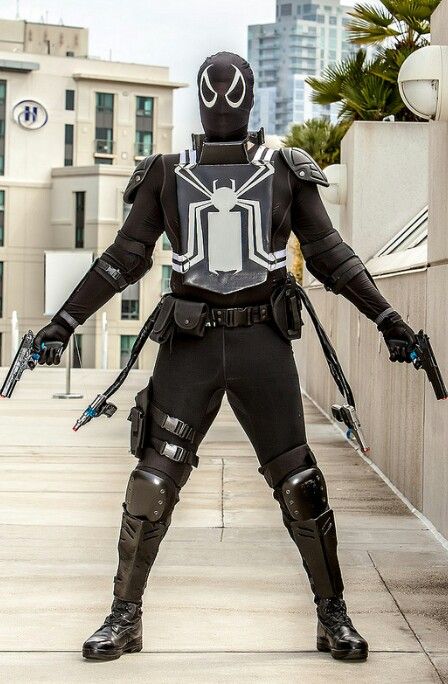 Agent Venom Punisher Costume, Iron Man Artwork, Agent Venom, Comic Con Outfits, Real Superheroes, Gear Design, Tag Yourself, Superhero Cosplay, Superhero Villains