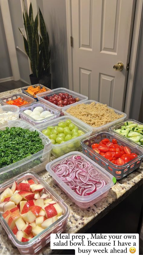 Prep Ahead Salad Ideas, Weekly Ingredient Prep, Pre Packed Lunches Meal Prep, Salad Food Prep, Vegetable Prep For The Week, Food Prep Aesthetic, Meal Prep Astethic, Fruit And Veggie Meal Prep, Healthy Family Meal Prep